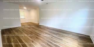 428 North Oak Street Gallery 4