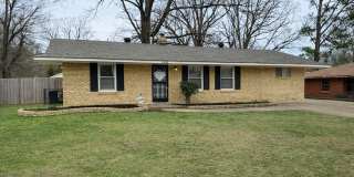 Renovated 4 Bed 1 Bath Gallery 1