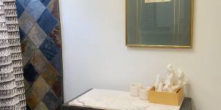 1124 North Hoover Street Gallery 9