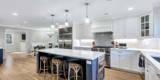 211 Monroe Avenue Gallery 13