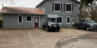 Bryan - 2 bedroom - 1 Bath - Back Patio area with fence. Gallery 1