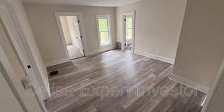 807 Edgewater Ave Gallery 1