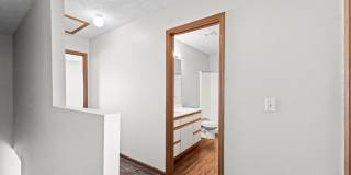 Modern 3 BR Townhome in North Normal—Low Maintenance, High Comfort! Gallery 9