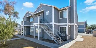 Charming 2-Bedroom Downstairs Unit with Fireplace Gallery 1