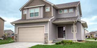 Gorgeous 4 Bed Home! Brand new carpet! Gallery 1