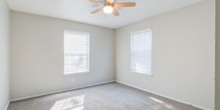 Jefferson Park Apartments Gallery 12