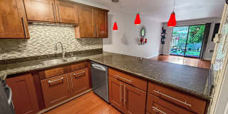 Townhouse-Style Condo for Rent | 7815 218th St SW #113, Edmonds, WA Gallery 8