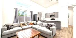 133 &amp; 135 Foothill Gallery 30