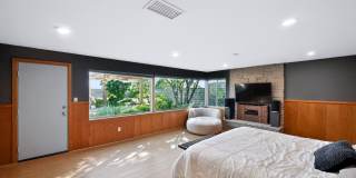Midcentury Home In Hawthorne Hills-Quiet Neighborhood with Scenic views Minutes from UW Gallery 23