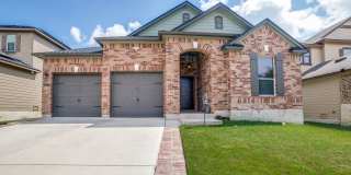 GORGEOUS 3-BEDROOM HOME WITH SPARKLING POOL Gallery 1