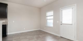 660 Community Dr Gallery 5