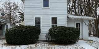 HOUSE...LARGE 3 Bedroom 2 Bath Gallery 1