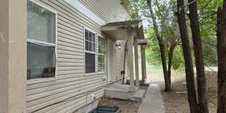Bright & Refreshed 3BR Townhome Ready for Move‑In Gallery 1