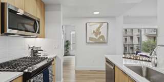 Living at NoHo Gallery 32