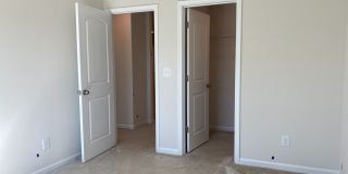 Room in 4 Bedroom Home at Planters Trace Ln Gallery 23