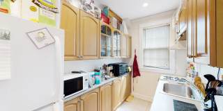 Great location; Gorgeous, Sunny 1-bed Available for 9/1! Gallery 4