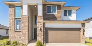 Like-New 4-Bedroom Home in Barbers Hill ISD – No Rear Neighbors! Gallery 1