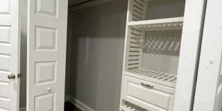 Emhardt Apartments Gallery 21