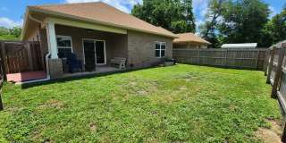 On the hunt for a beautiful, open floor plan home to rent close to downtown? Gallery 25