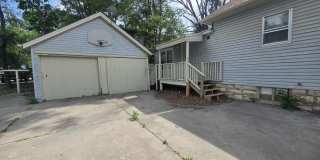 Charming Corner lot for rent! Gallery 26