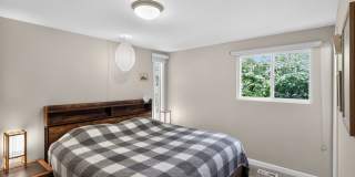 Fully Remodeled Single-Level in Four Seasons — Central A/C, Dual-Pane Windows, Engineered Hardwoods Throughout Gallery 11