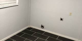 Updated Florence Park South Bungalow! 2 Bed, 1 Bath - Open Floorplan! Gallery 29
