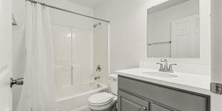 3 Bedroom 1 bath Duplex available in Loveland 3 Bedroom 1 bath Duplex available in Loveland Gallery 12
