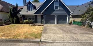 Traditional 2-story home close to Hwy 217 and Scholls Ferry Rd. Traditional 2-story home close to Hwy 217 and Scholls Ferry Rd. Gallery 1
