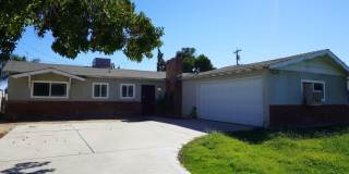 Beautiful 3BR/2BA with Garage — Pet Friendly, Utilities Included! Gallery 1