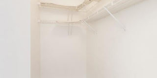 312 E TALL OAKS Lane Gallery 25
