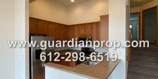Townhouse Available October 1, High Ceilings, Open Floor Plan, Lower Family Room w/Fireplace, Balcony Townhouse Available October 1, High Ceilings, Open Floor Plan, Lower Family Room w/Fireplace, Balcony Gallery 6