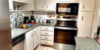 1300 Saint Charles Pl Gallery 8