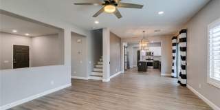 Beautiful Mission Hills Home with Loft, Custom Finishes & Multiple Patios Gallery 17
