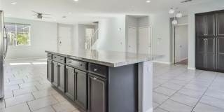 6746 N Glasner Gallery 8