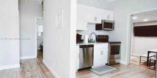 308 NE 8th Ct Gallery 2