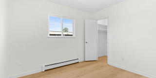 1st month free! Renovated 2B/2B Corner Apartment with Flatiron Views - Available NOW! Gallery 12