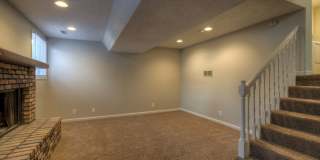 Convenient location! Side Split in Western Omaha. Gallery 10