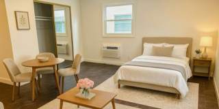 137 S Crescent Dr unit: 5 Gallery 1