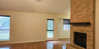 Lovely 3/2 in a great location! Gallery 6