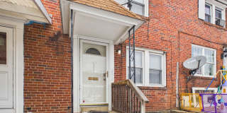 2 Bedroom Single Family with Bonus Room Gallery 1