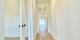 5 Bedroom, 3.5 Bathroom Home w/ Office and 2 Car Garage Gallery 3