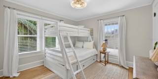 221 13TH AVENUE NE Gallery 26