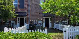 Steps from Shopping, Dining, & Entertainment in The Market Common Gallery 3