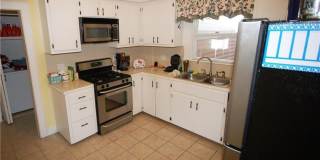 Large 4 Bedroom house with parking in North Campus Gallery 14