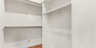 Grand 4-Bedroom San Leandro Home w/ Custom Upgrades Grand 4-Bedroom San Leandro Home w/ Custom Upgrades Gallery 32