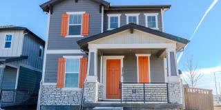 Spacious 4BR House with Beautiful Mountain Views! Gallery 14