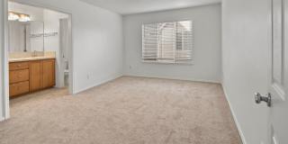 3 bed/2.5 bath Townhome + 2 Car Garage + Washer/Dryer + Fenced Front Patio Gallery 12
