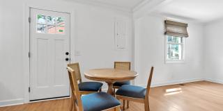 806 Washington Avenue Gallery 12