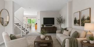 45426 Clarkes Crossing Square Gallery 15