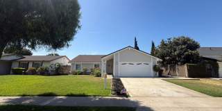 On Cul-De-Sac: 4 Bedroom 2 Bath Single Story Home Gallery 1